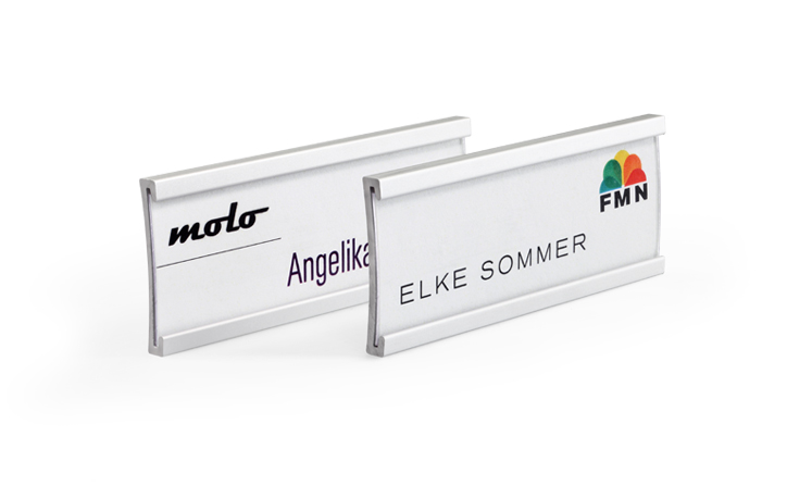 Aluminium Namensschild 87x20mm mit individuellem Wunschtext (Magnet) :  : Bürobedarf & Schreibwaren