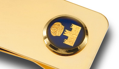 Banknote clips with emblems